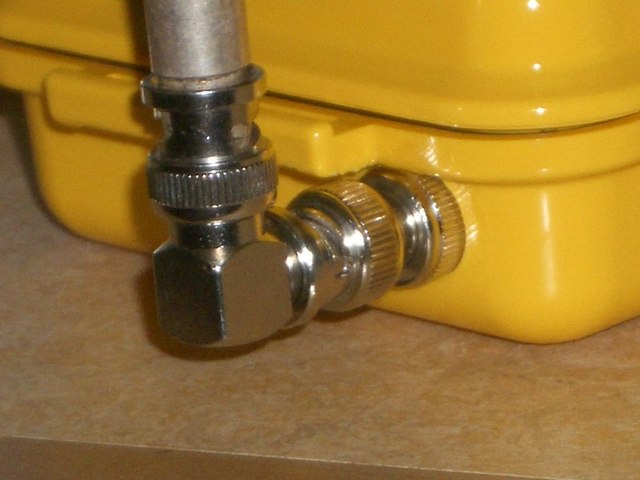 antenna-connection-side