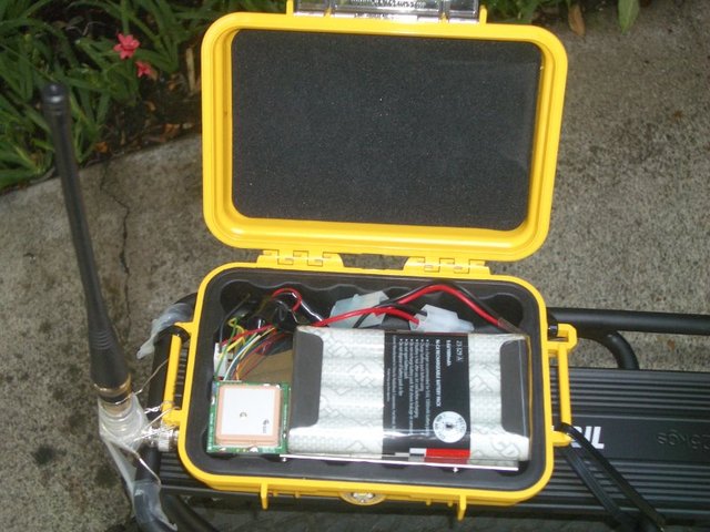box-on-bike-open